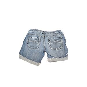 Silver Emily size‎ 29 distressed shorts
